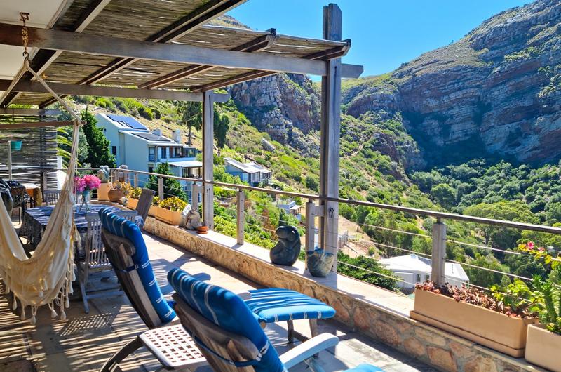 To Let 1 Bedroom Property for Rent in Admirals Kloof Western Cape